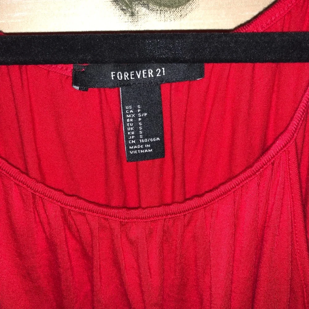 Bright red romper! - Picture 2 of 4